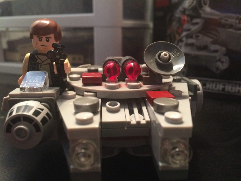 millennium-falcon-3